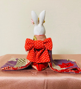 「晴着うさぎ」太田庸子